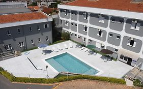 Hotel Iporã  3*